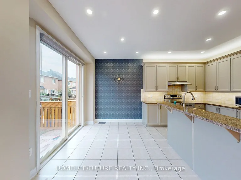 15 Ada Gdns — Photo 14