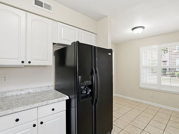 4th image of 120 Luden Dr APT C