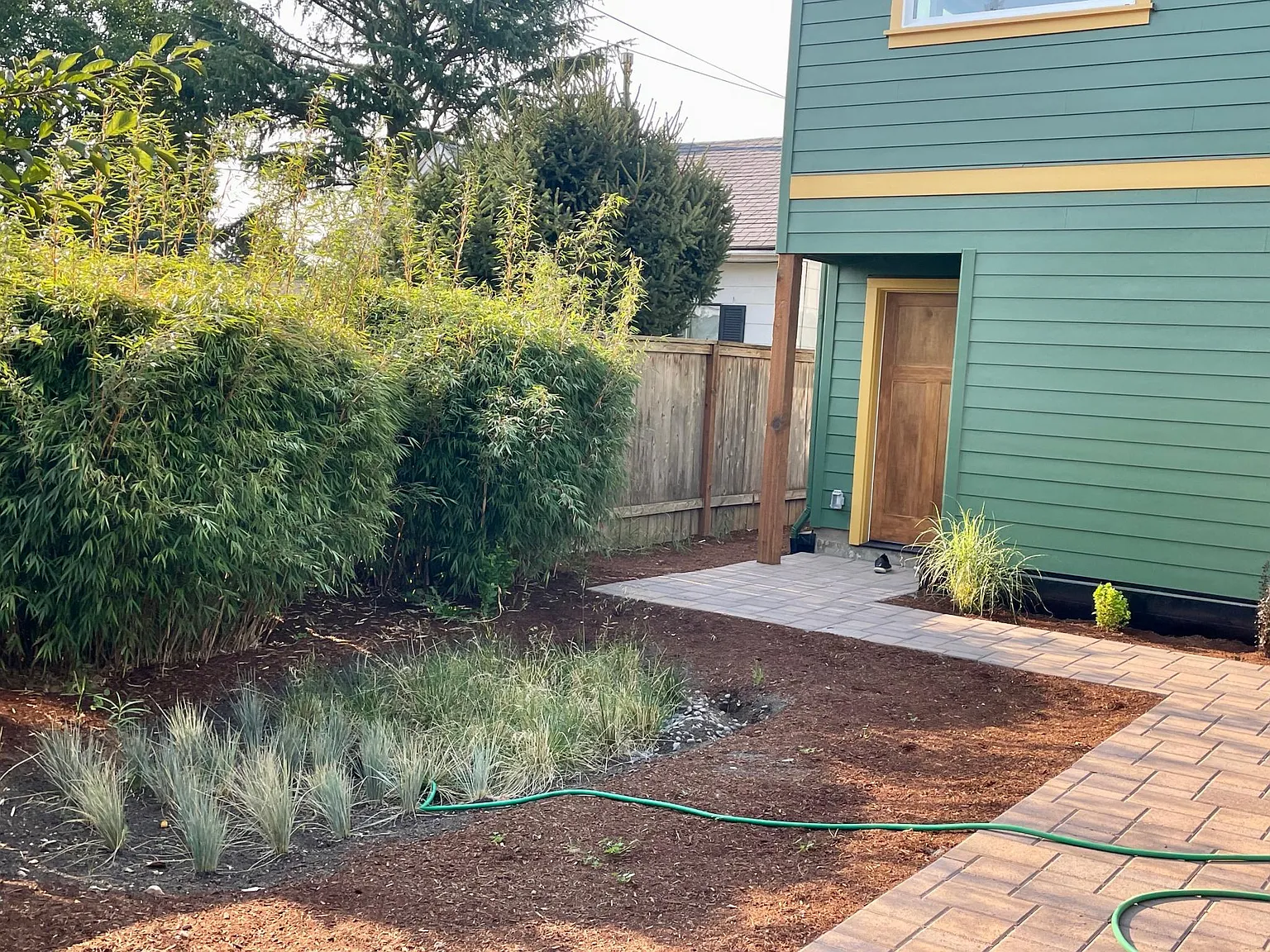 2 bed, 800 sqft, $2,000 — Photo 2