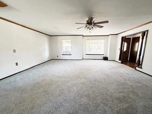 809 Owens Ave — Photo 5