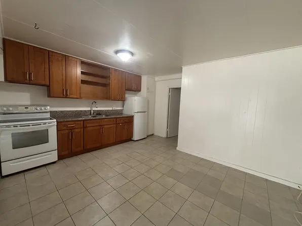 1227 Matlock Ave #C, Honolulu, HI 96814