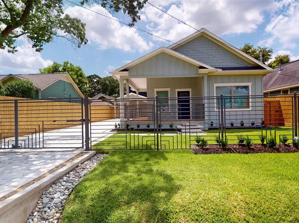 4305 Rogers St, Houston, TX 77022