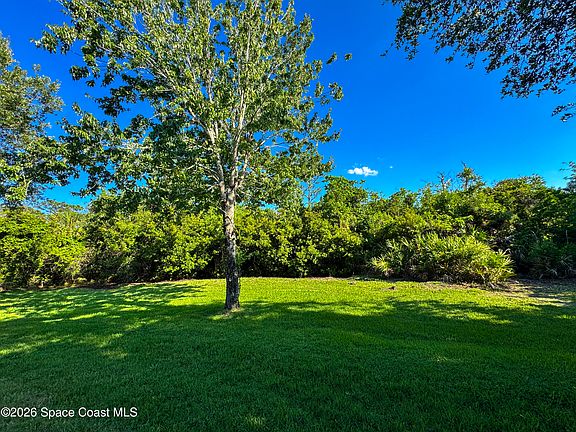 3rd image of 3496 Peninsula Cir