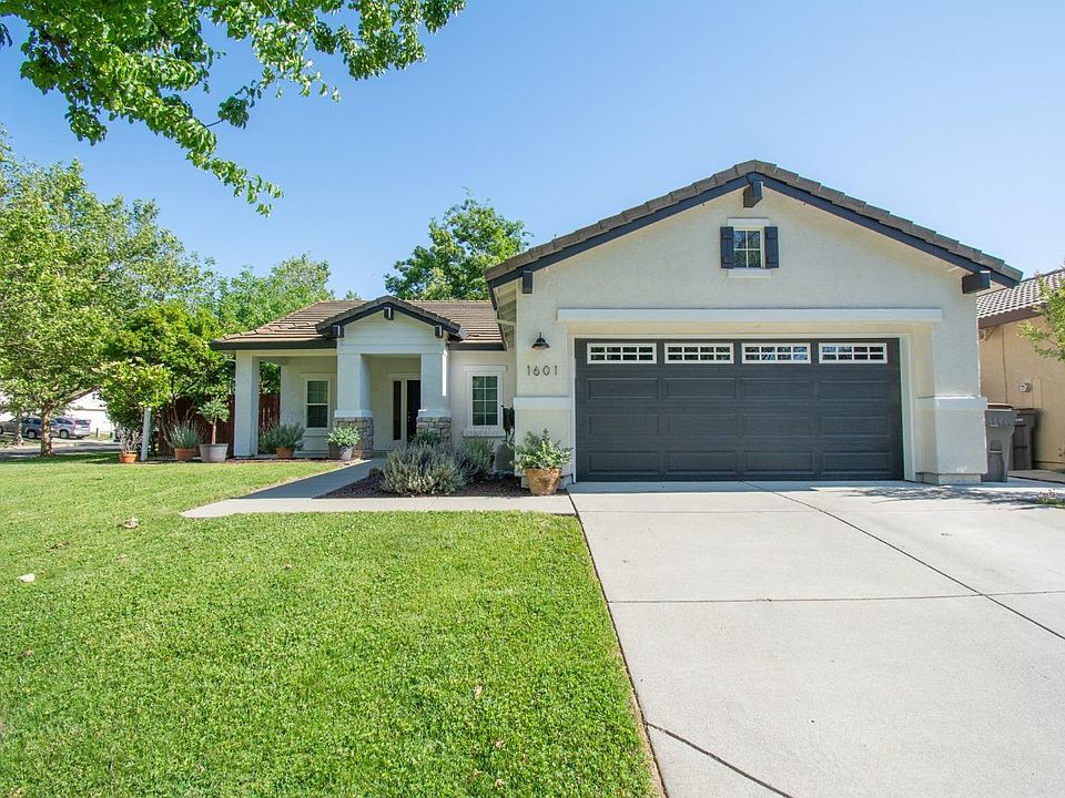 1st image of 1601 Fillmore Pl