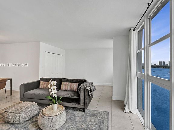 5th image of 1228 West Ave APT 803