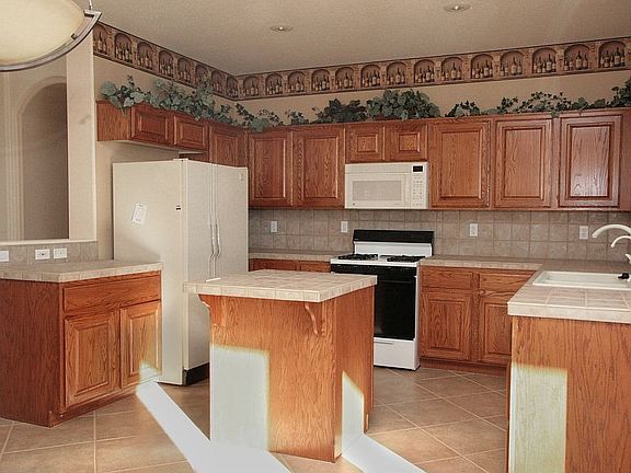 4th image of 2917 Hot Cider Ave