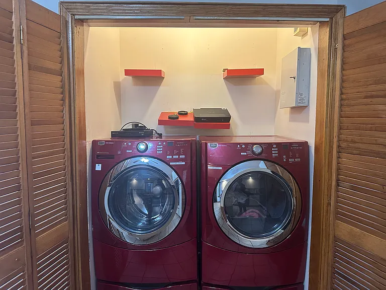 421 Poplar St #1 — Photo 13