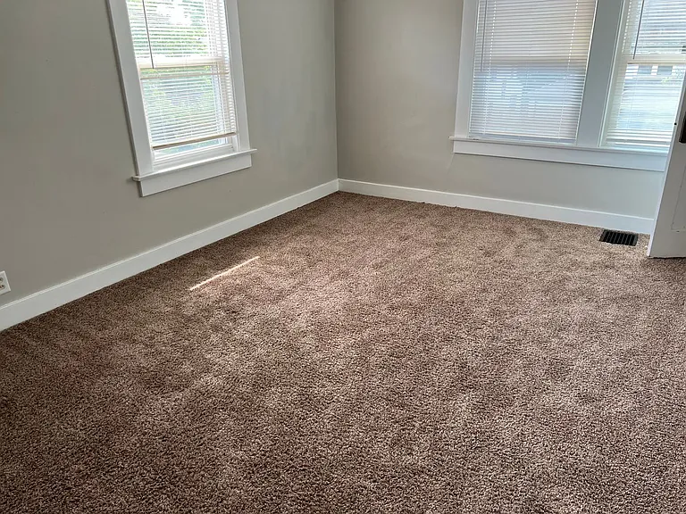 53 E Bruce Ave — Photo 7