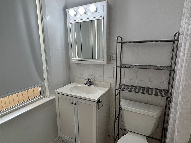 219 Washington St #9 — Photo 14