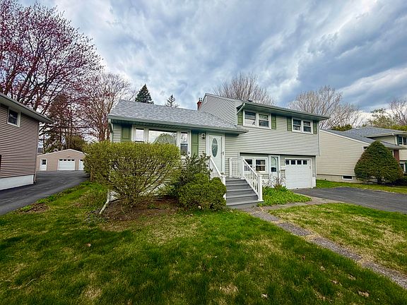 2nd image of 15 Nichols Ave