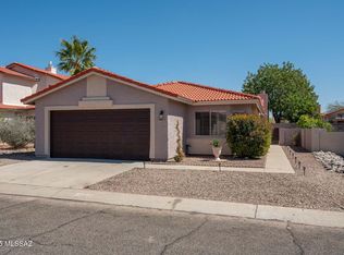 9464 N Albatross Dr, Tucson, AZ 85742