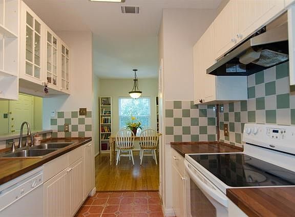3rd image of 12166 Metric Blvd APT 283