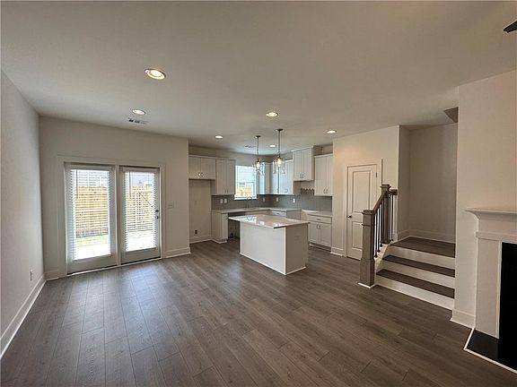 2nd image of 5831 Calle Vista Dr