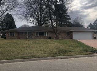 107 Montrose Rd, Waterloo, IA 50701