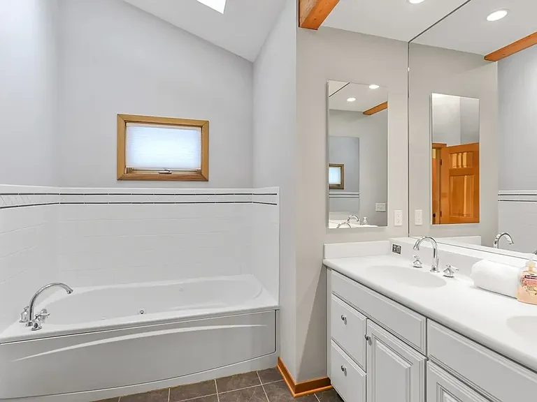 N7487 E Lakeshore Dr — Photo 11