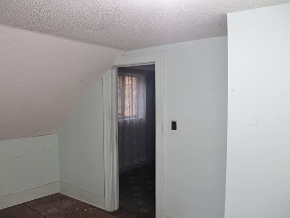 5th image of 1641 Elwood St