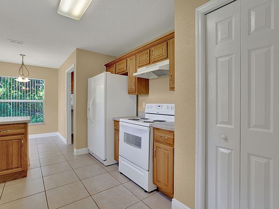 5th image of 127 Johnson Way NE
