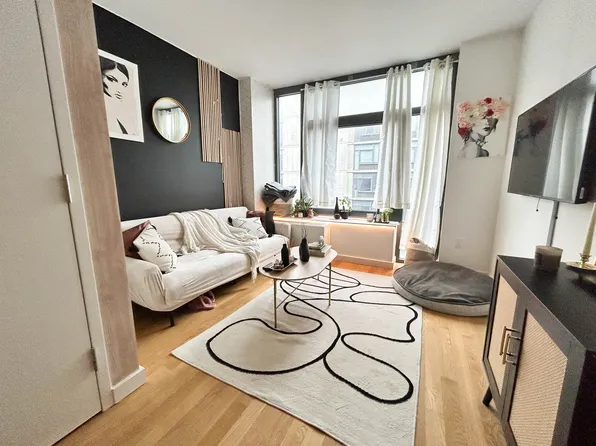 247 North Seventh Street image 1 of 18