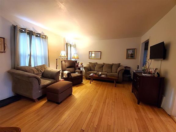 2nd image of 42 Moore Ave