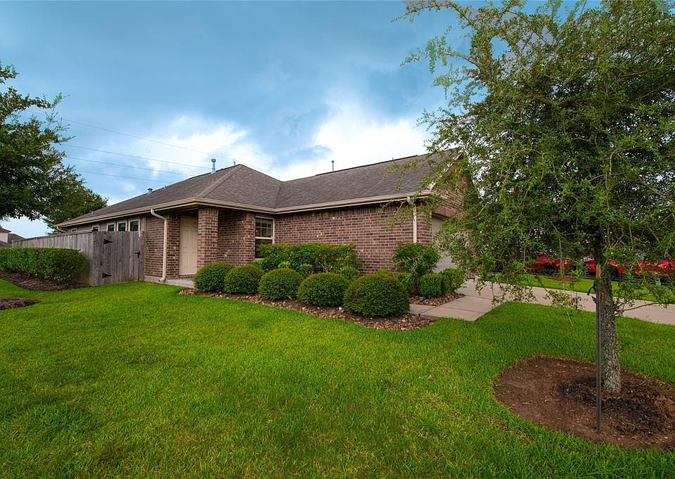 1st image of 14043 Suffolk Woods Ln