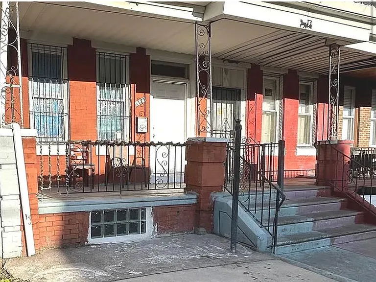 E Tioga St — Photo 8