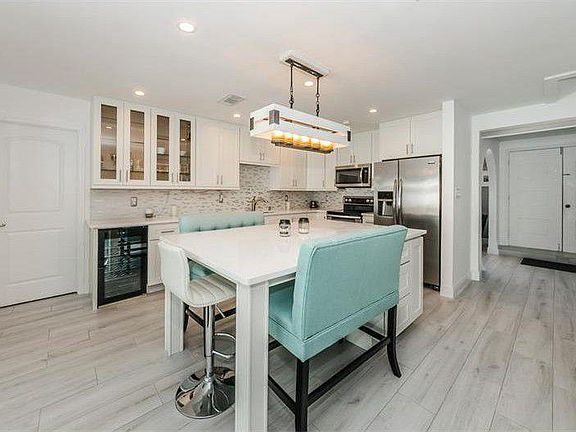 5th image of 10416 Hetrick Cir W