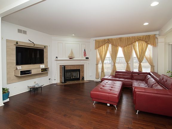 2nd image of 680 Tuscany Dr