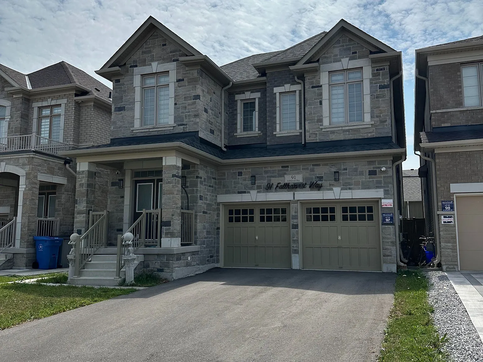 3 bed, $2,000 — Photo 1
