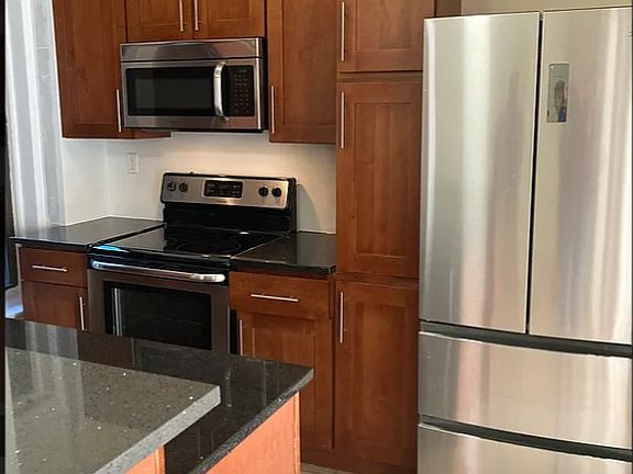 2nd image of 1274 1st Ave APT 10