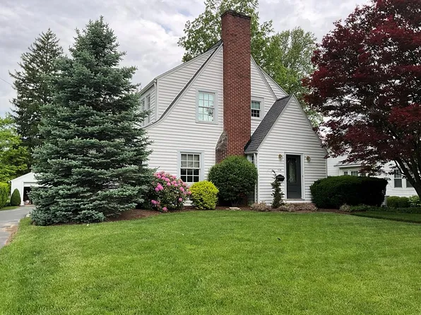 134 Park Ave, New London, OH 44851