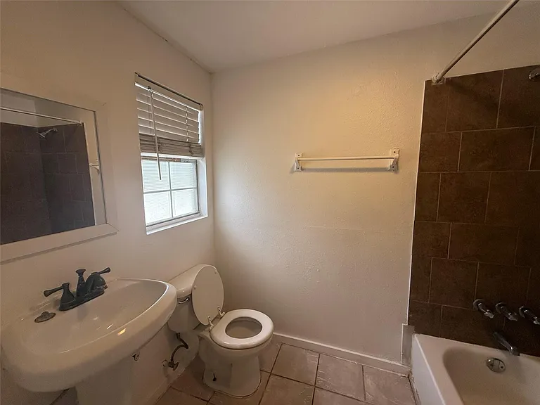 938 Zoe St #1 — Photo 11