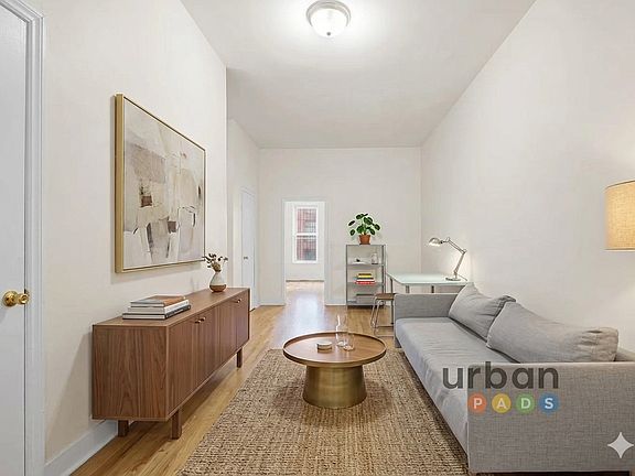 2nd image of 589 Saint Johns Pl APT 1