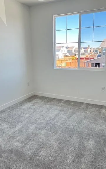 435 Avendale Dr — Photo 20