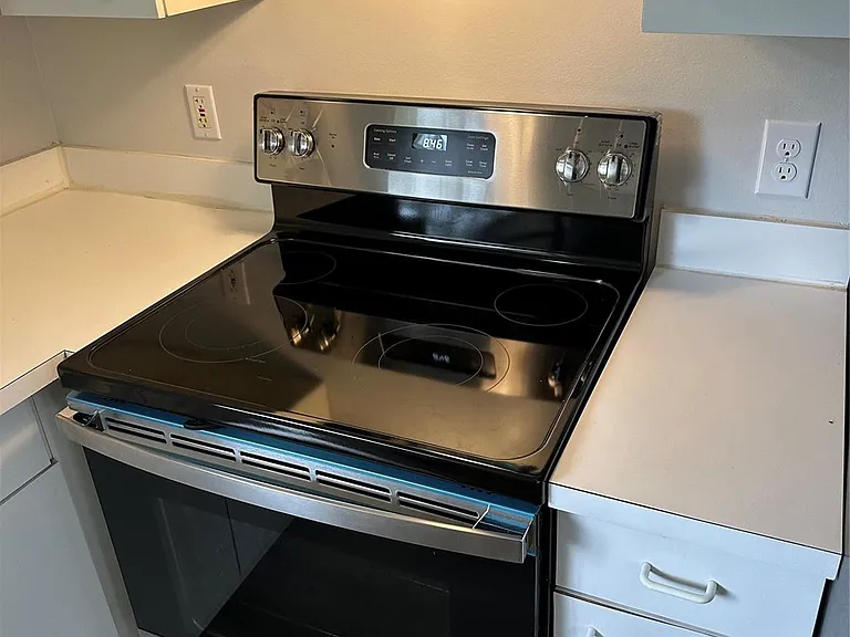 2825 Stoneway Ln #2825 — Photo 7