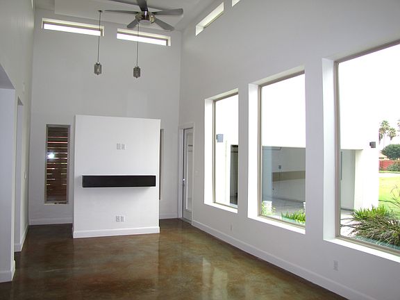 2nd image of 1824 Kilgore Ave