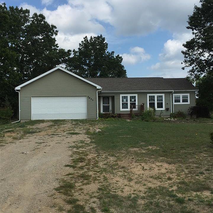 1st image of 2825 N Moonbeam Ct