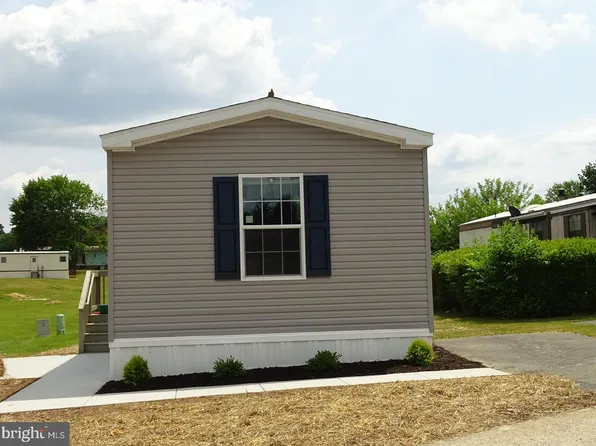 108 Beechwood Dr, Dillsburg, PA 17019