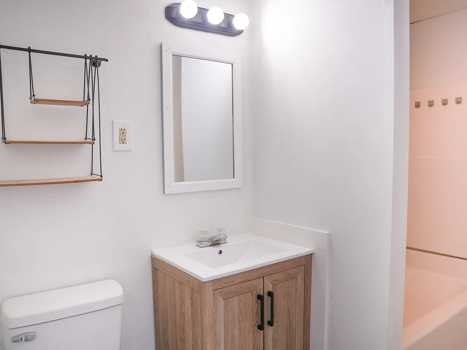 3 bed, 1500 sqft, $2,500 — Photo 4