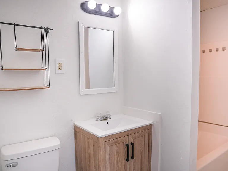 109 Merrifield St #2 — Photo 4