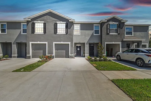 5679 English Oak Ln Photo 1