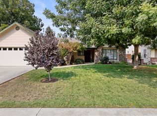 781 Vista Ct, Exeter, CA 93221