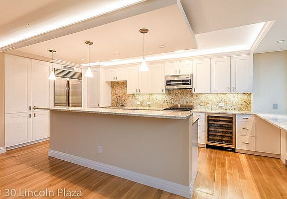 5th image of 30 W 63rd St #16CD