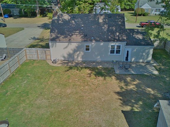 4th image of 729 Orlo Ln