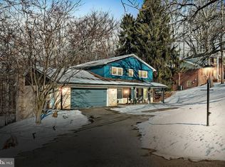 4013 Robin Hood Dr, York, PA 17408