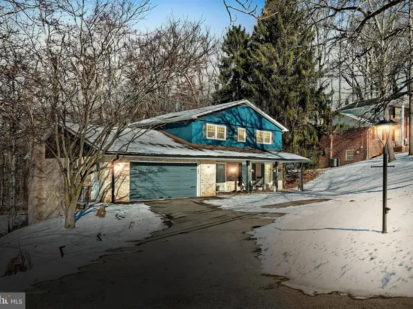 4013 Robin Hood Dr, York, PA 17408