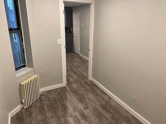 5th image of 411 E 118th St #1C2