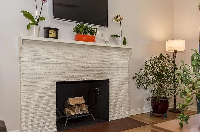 3 bed, 1.5 bath, 1206 sqft, $3,520 — Photo 4