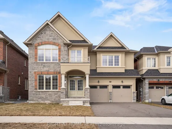 92 Carriage Shop Bnd, East Gwillimbury, ON L9N 0Y3