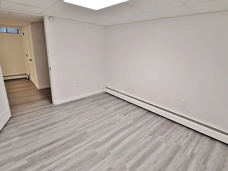 1170 Westminster Ave — Photo 31