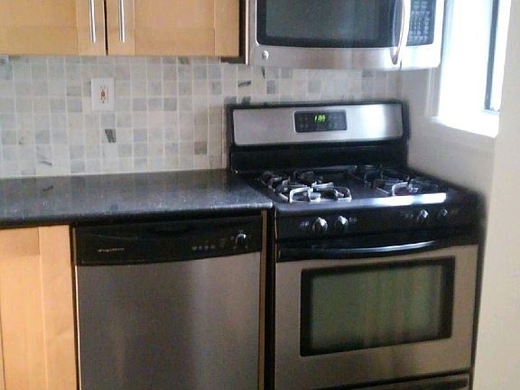 3rd image of 270 Harrison Ave #1B